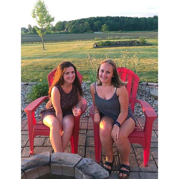 Meet your Posher, Allison - Picture 1 of 1